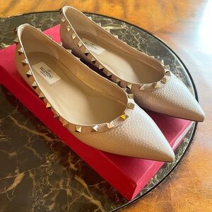 Valentino Garavani Rockstud Flat Ballet shoes